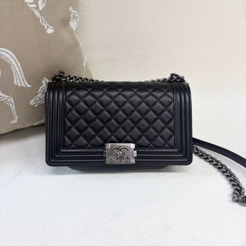 Chanel Women Pre-Loved Bag Very Good Condition
